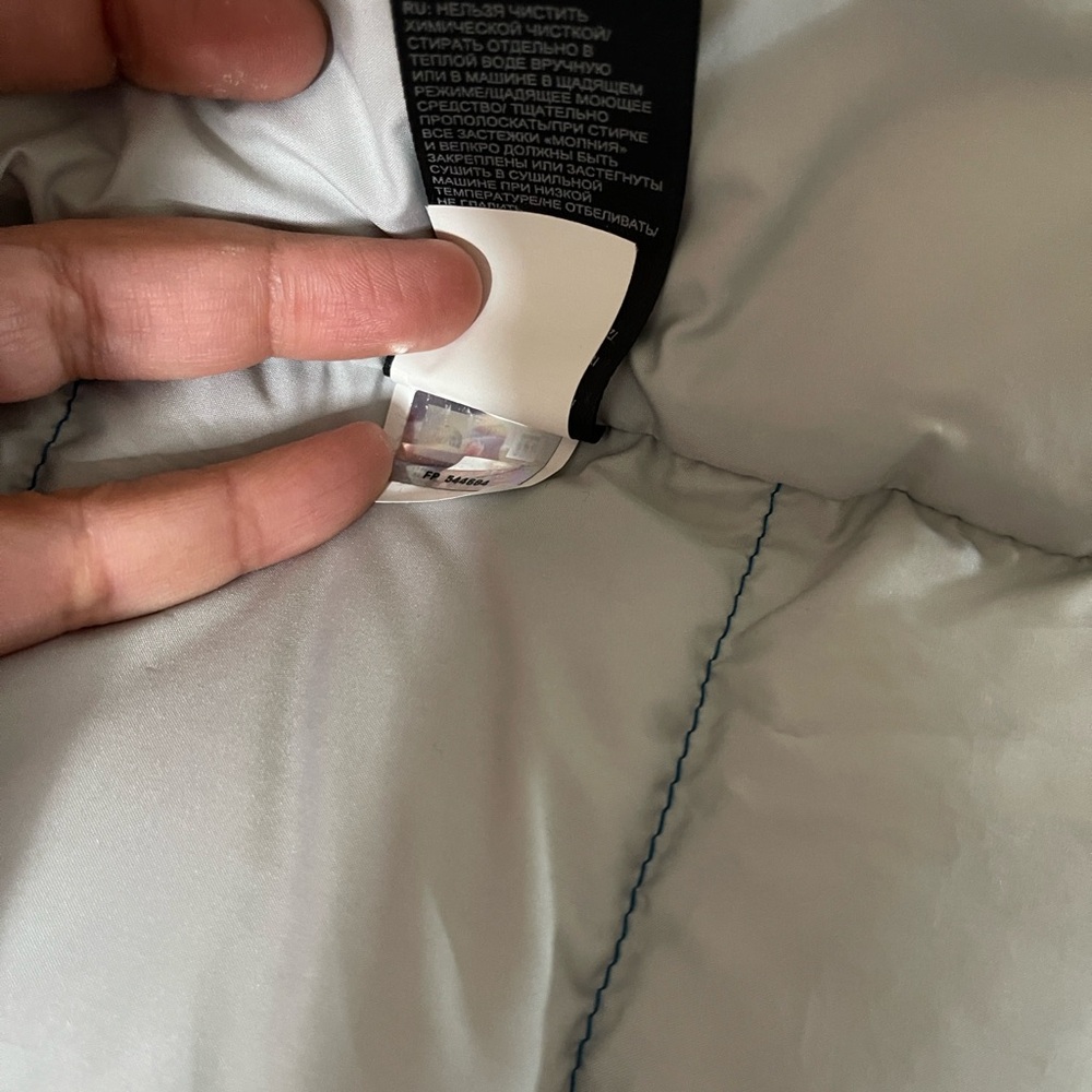 The North Face Nuptse 700 Teal Puffer Vest - Picture 12 of 16
